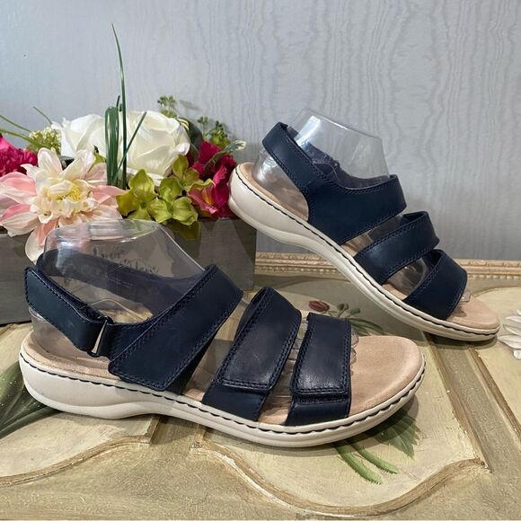 Clark’s Leisa Melinda Sandals Adjustable Straps Navy Blue Sz 8W - Picture 1 of 14